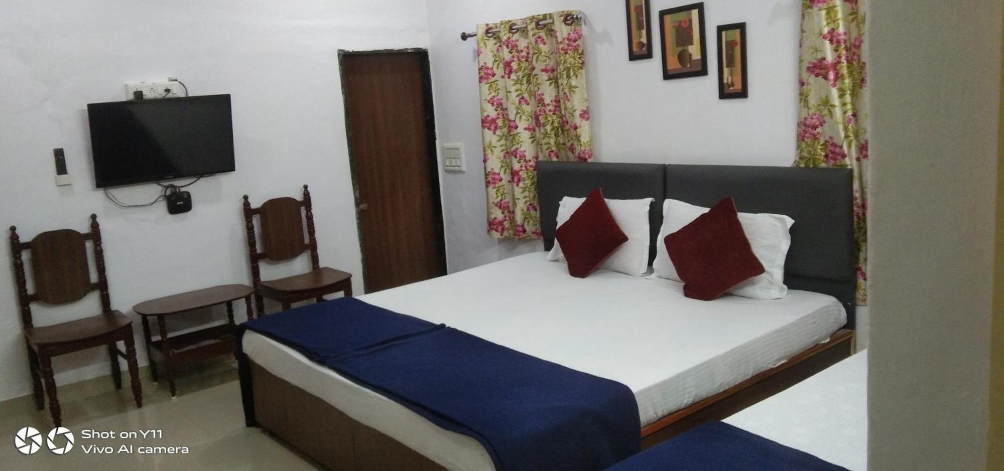 Gurukrupa Bunglow Dwārka Habitación foto